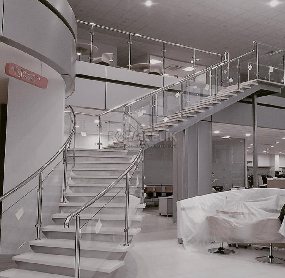 Stainless glass and spider railing