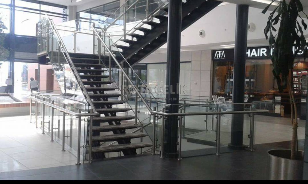 Stainless glass and spider railing