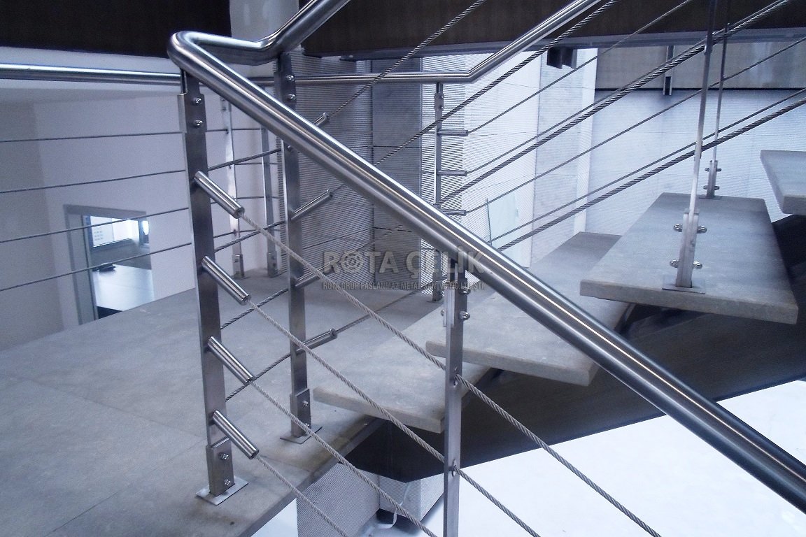 Stainless rope railing